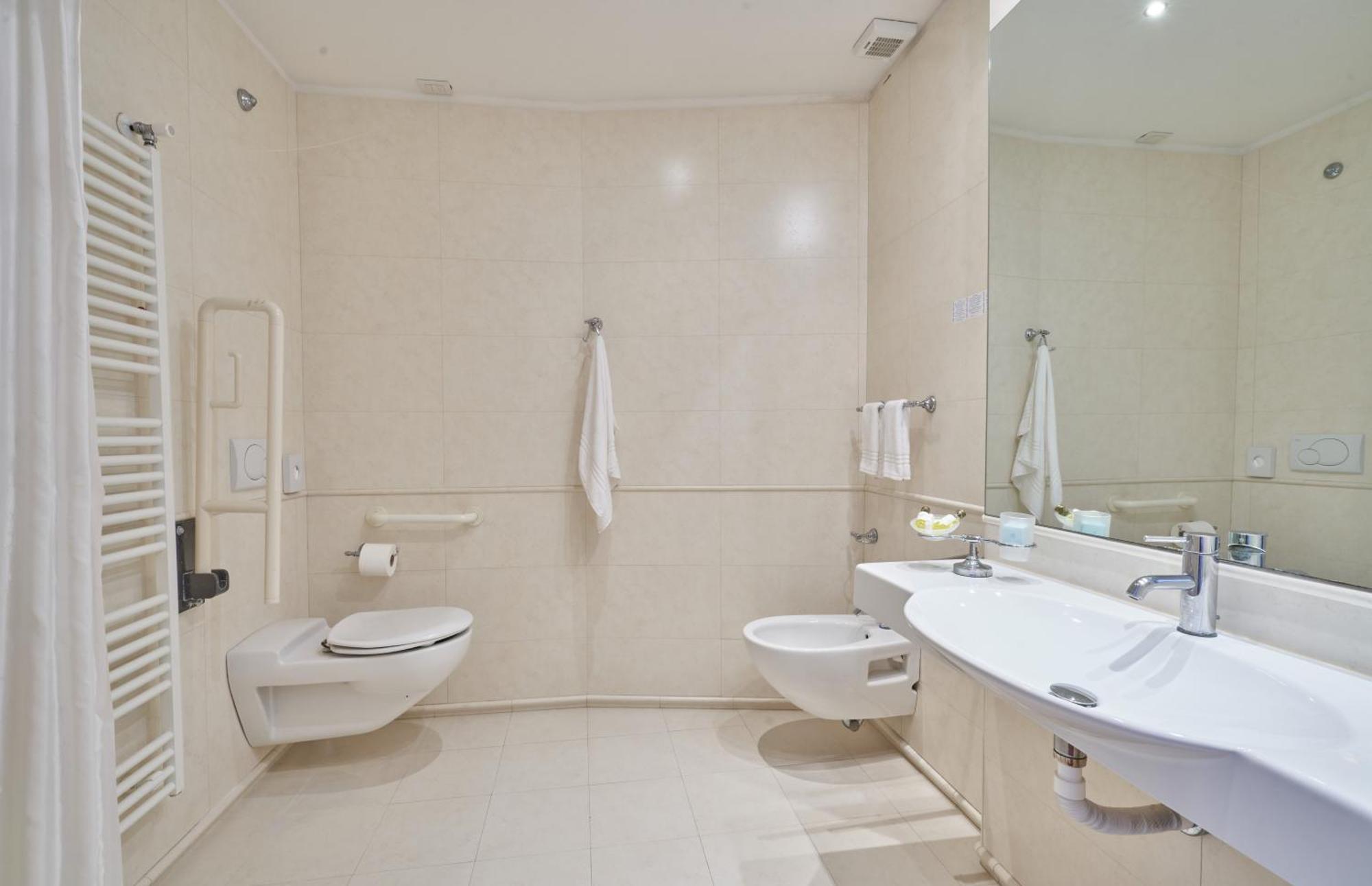 Hotel Bristol Беллария-Иджеа-Марина Экстерьер фото