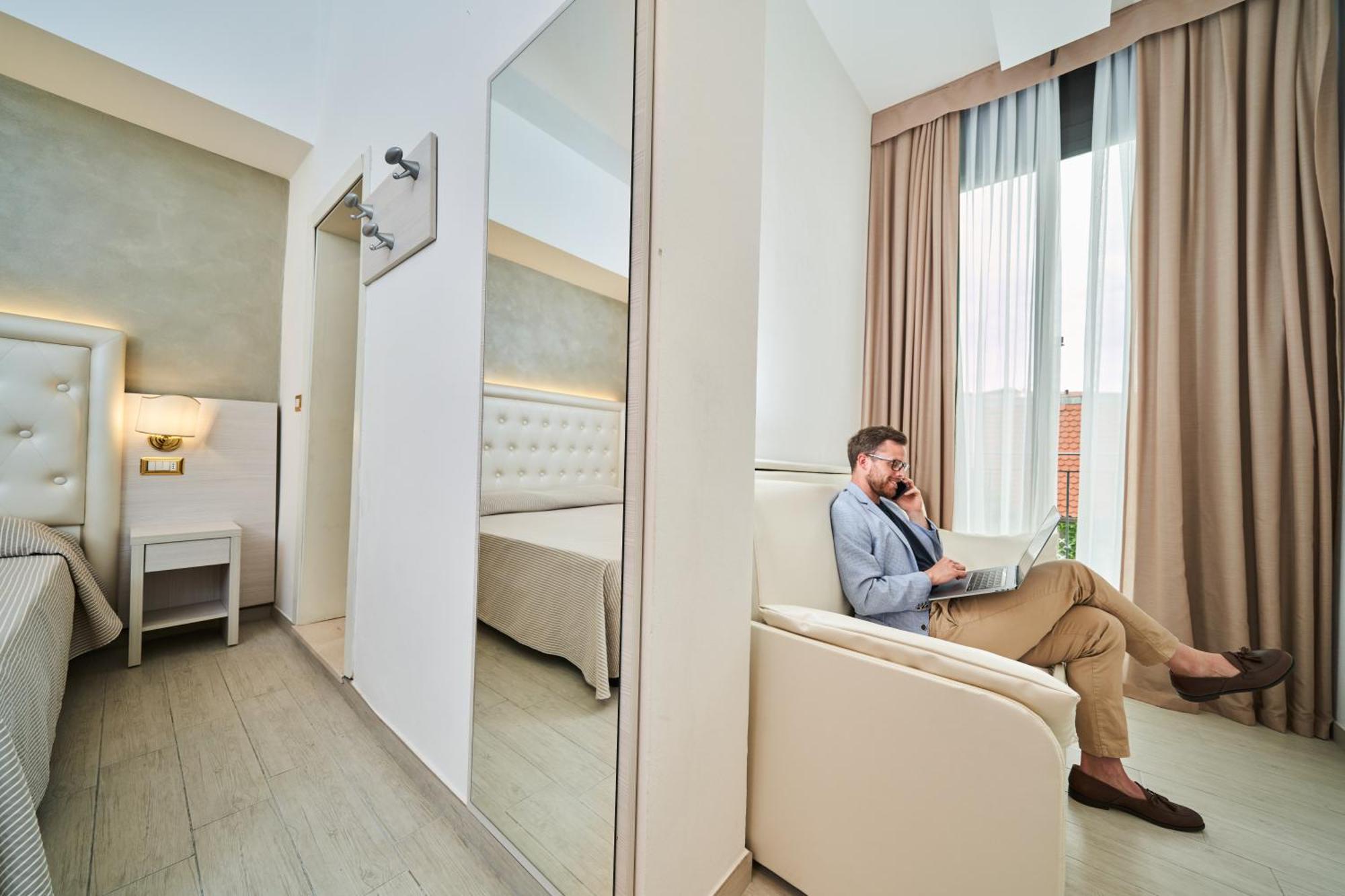 Hotel Bristol Беллария-Иджеа-Марина Экстерьер фото
