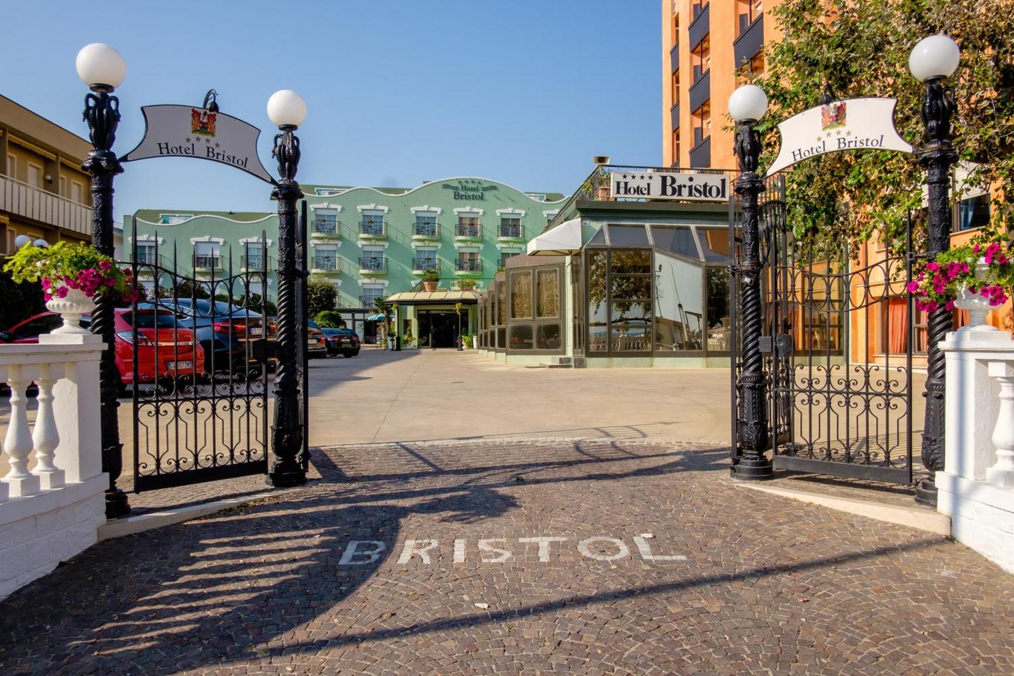 Hotel Bristol Беллария-Иджеа-Марина Экстерьер фото